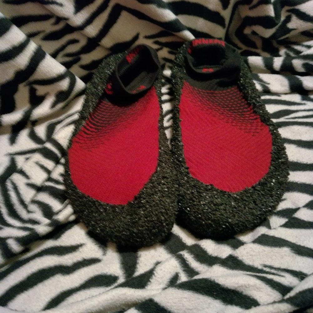 Skinners sock/shoes